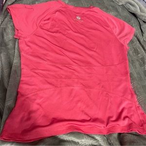 Lululemon Silverescent T shirt